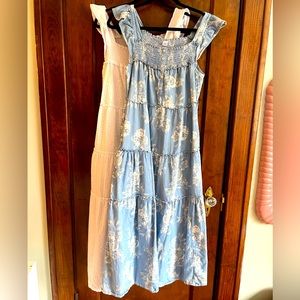 Pair of mommy and me size medium Old Navy dresses